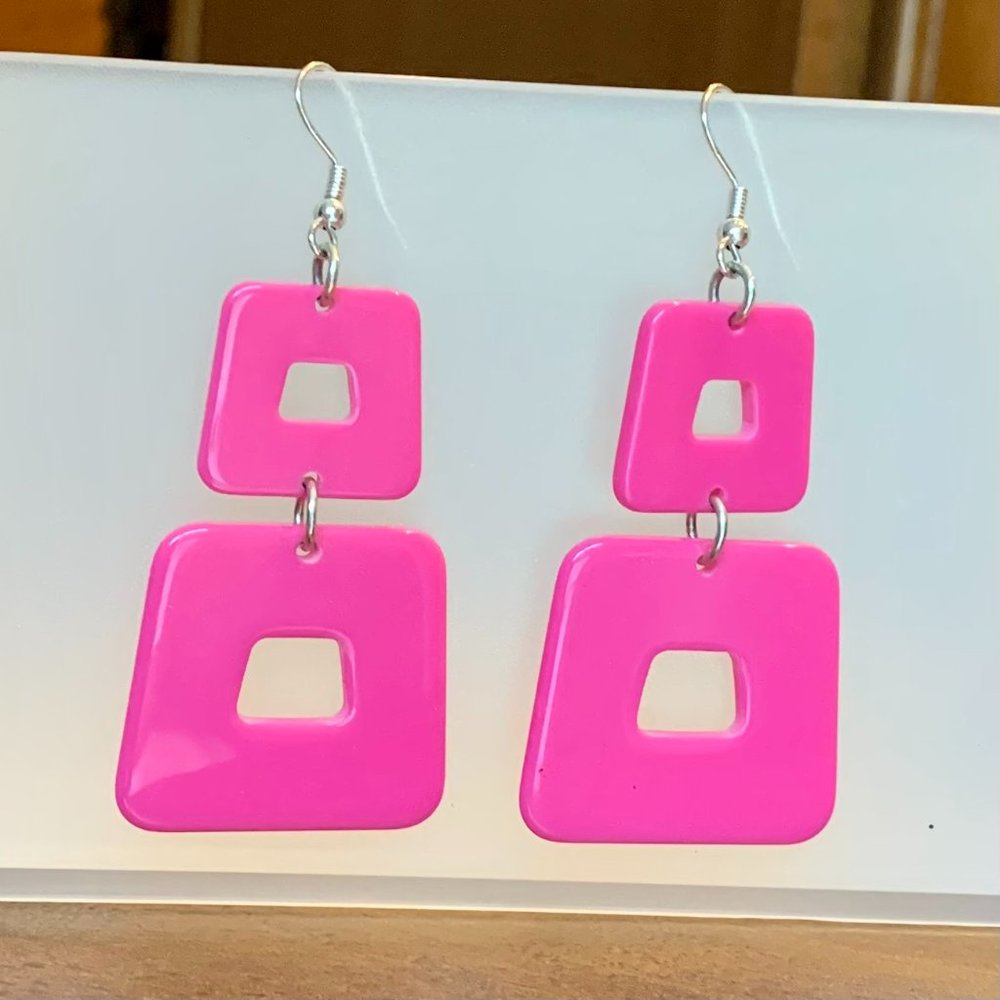 Pink Plastic Geometric Shape Lightweight Dandle Fishhook Earrings - BUNDLE IT!